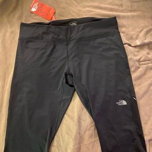 NWT The North Face Capri